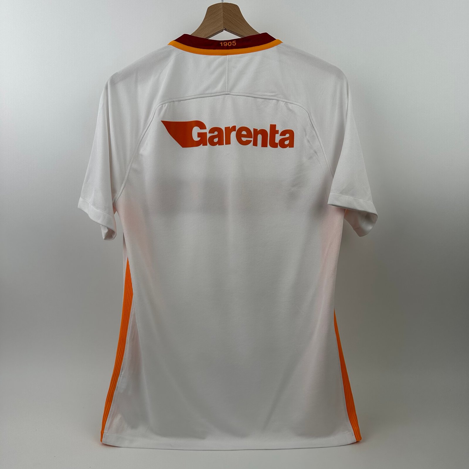 Galatasaray 2016-17 Away (S)