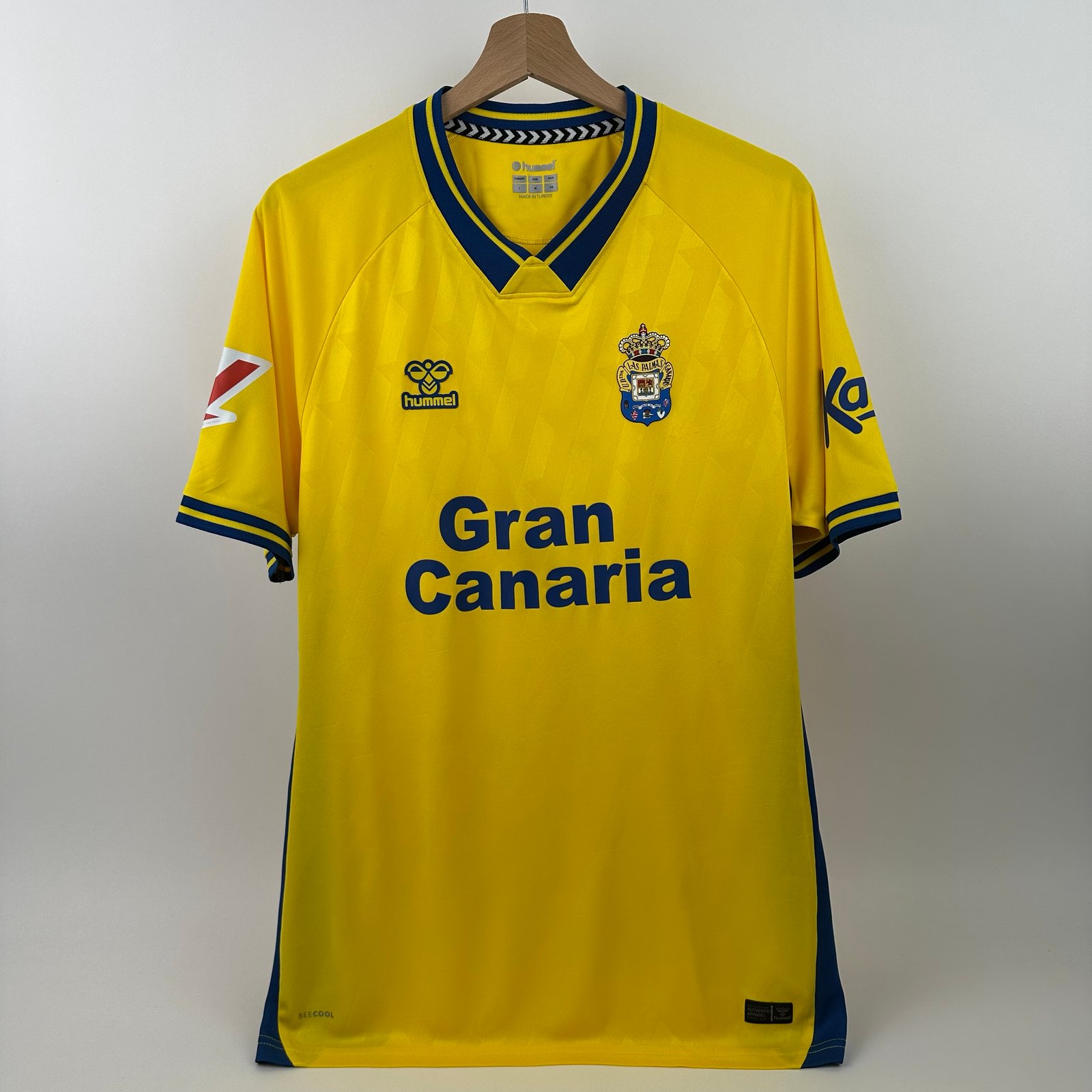 Las Palmas 2025-26 Home (L)