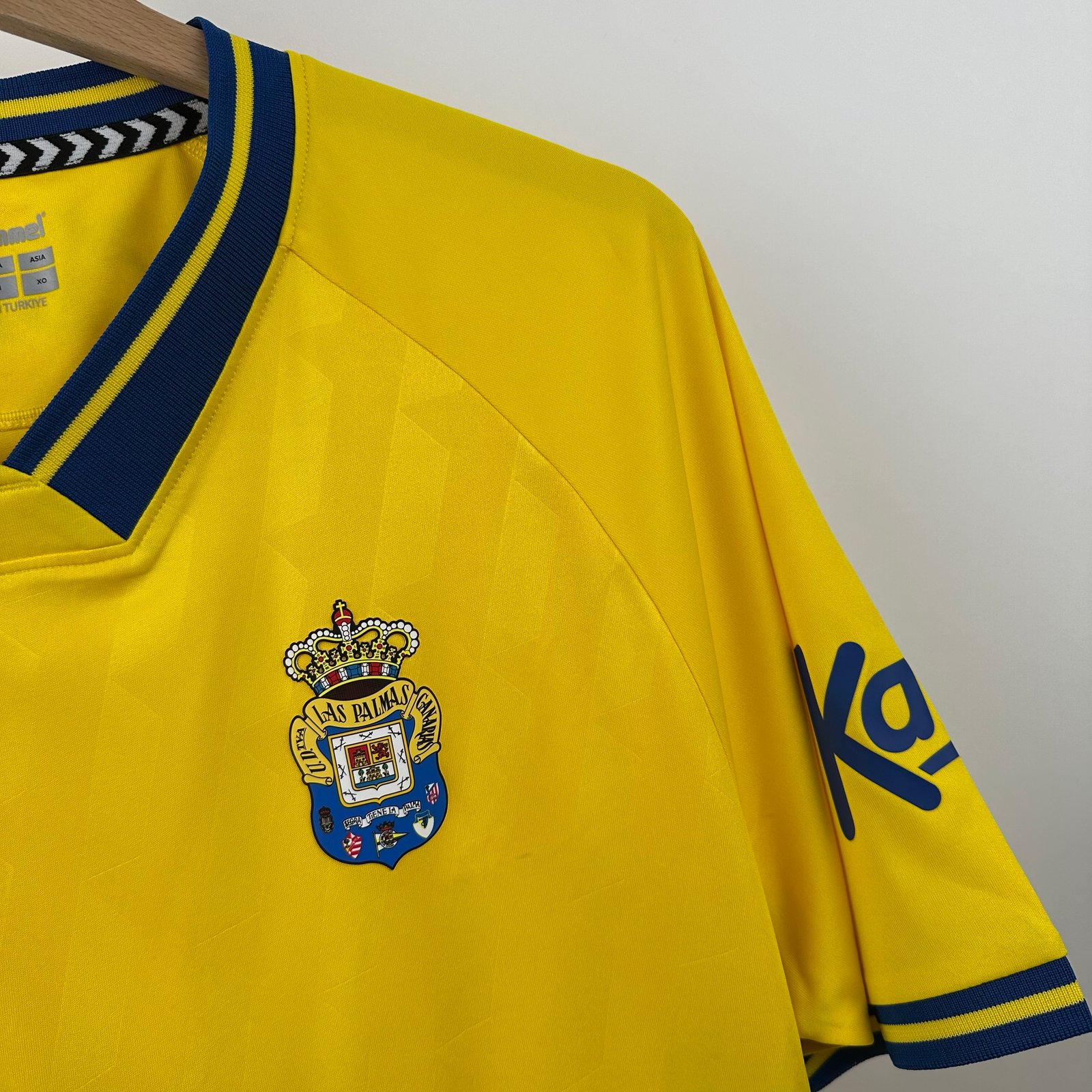 Las Palmas 2025-26 Home (L)