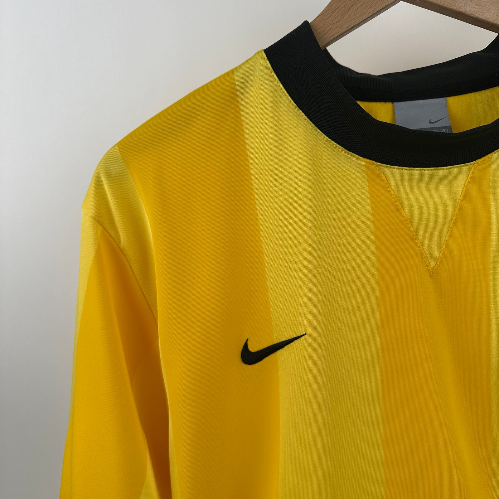 Borussia Dortmund 2011-12 Store Forma (L)