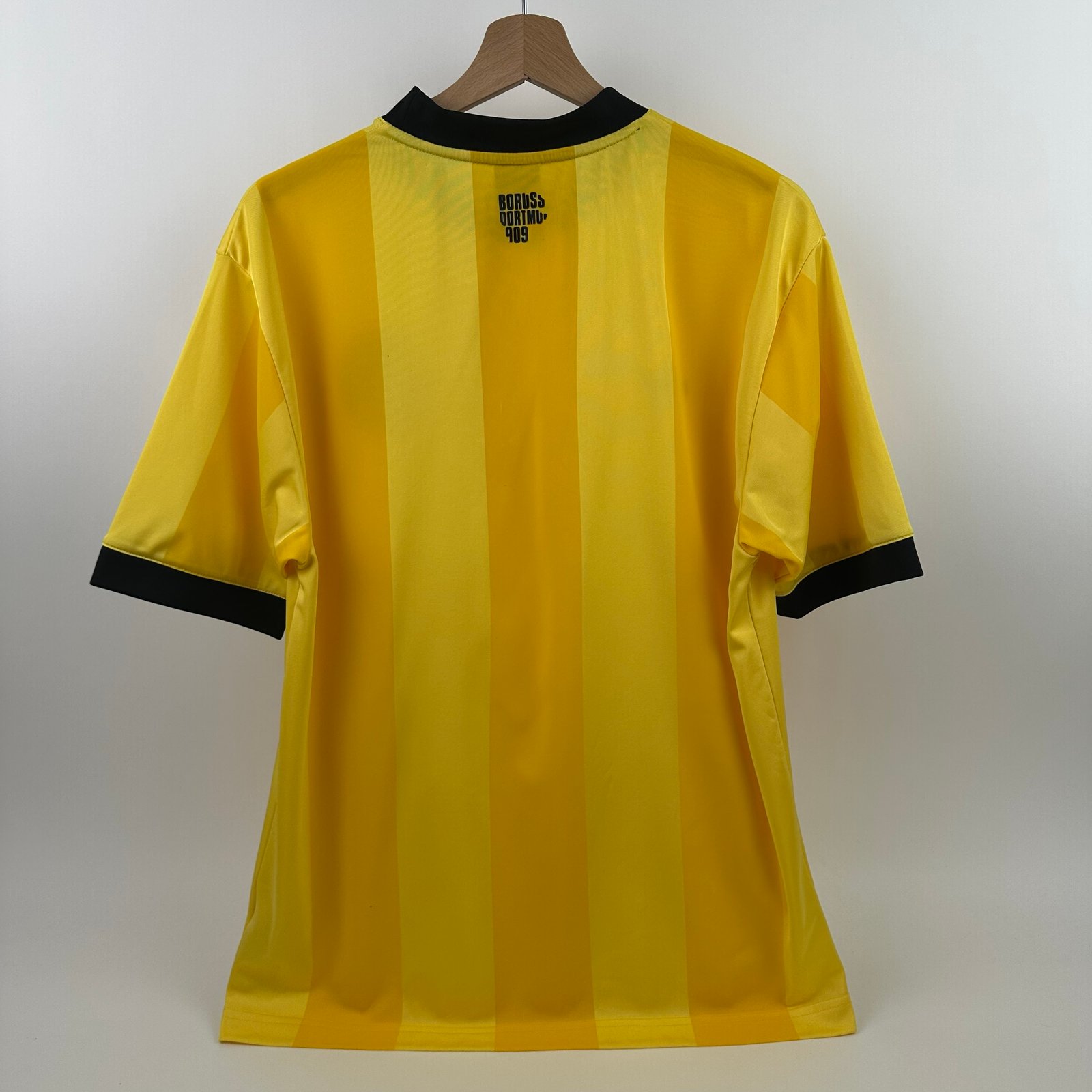 Borussia Dortmund 2011-12 Store Forma (L)
