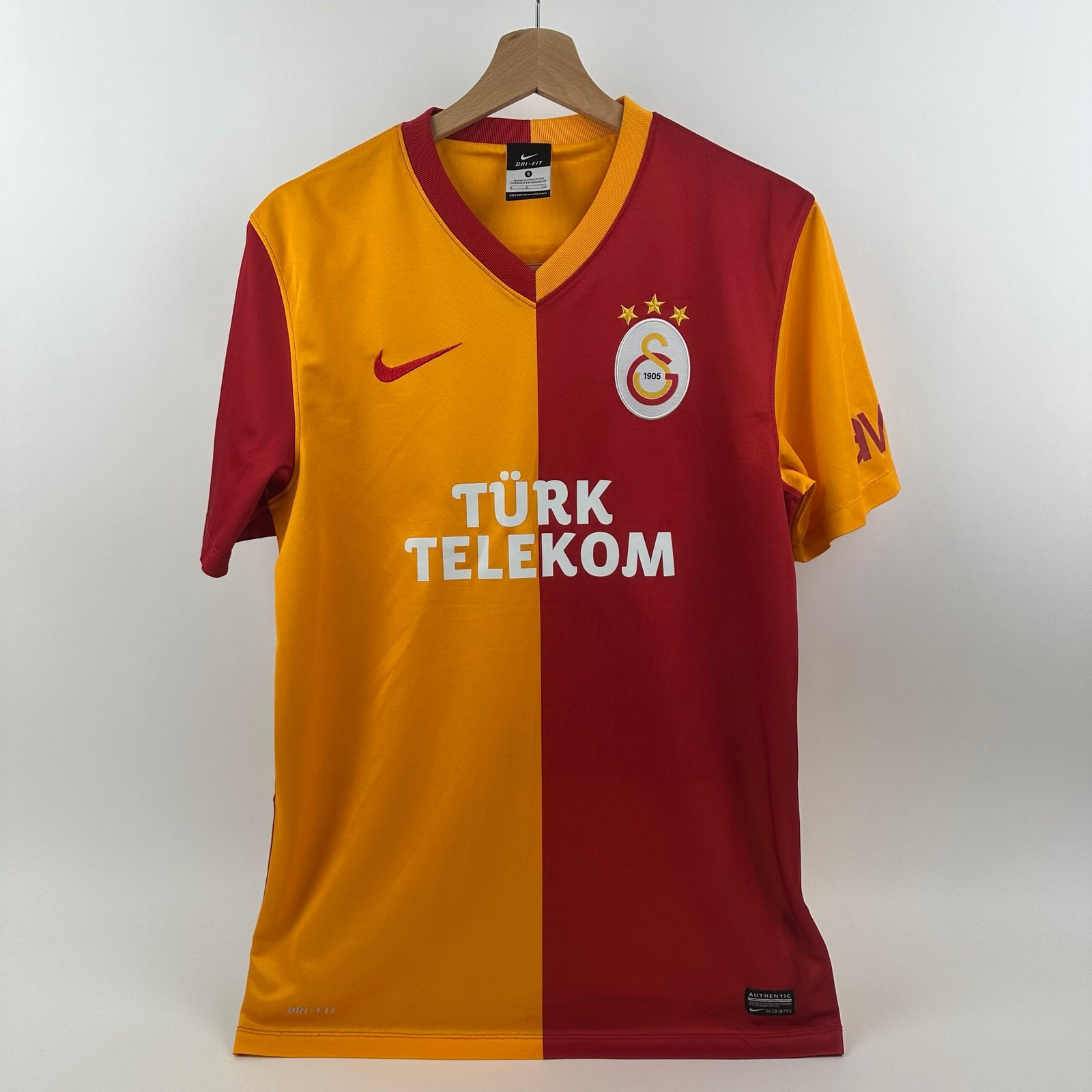 Galatasaray 2013-14 Home (S)