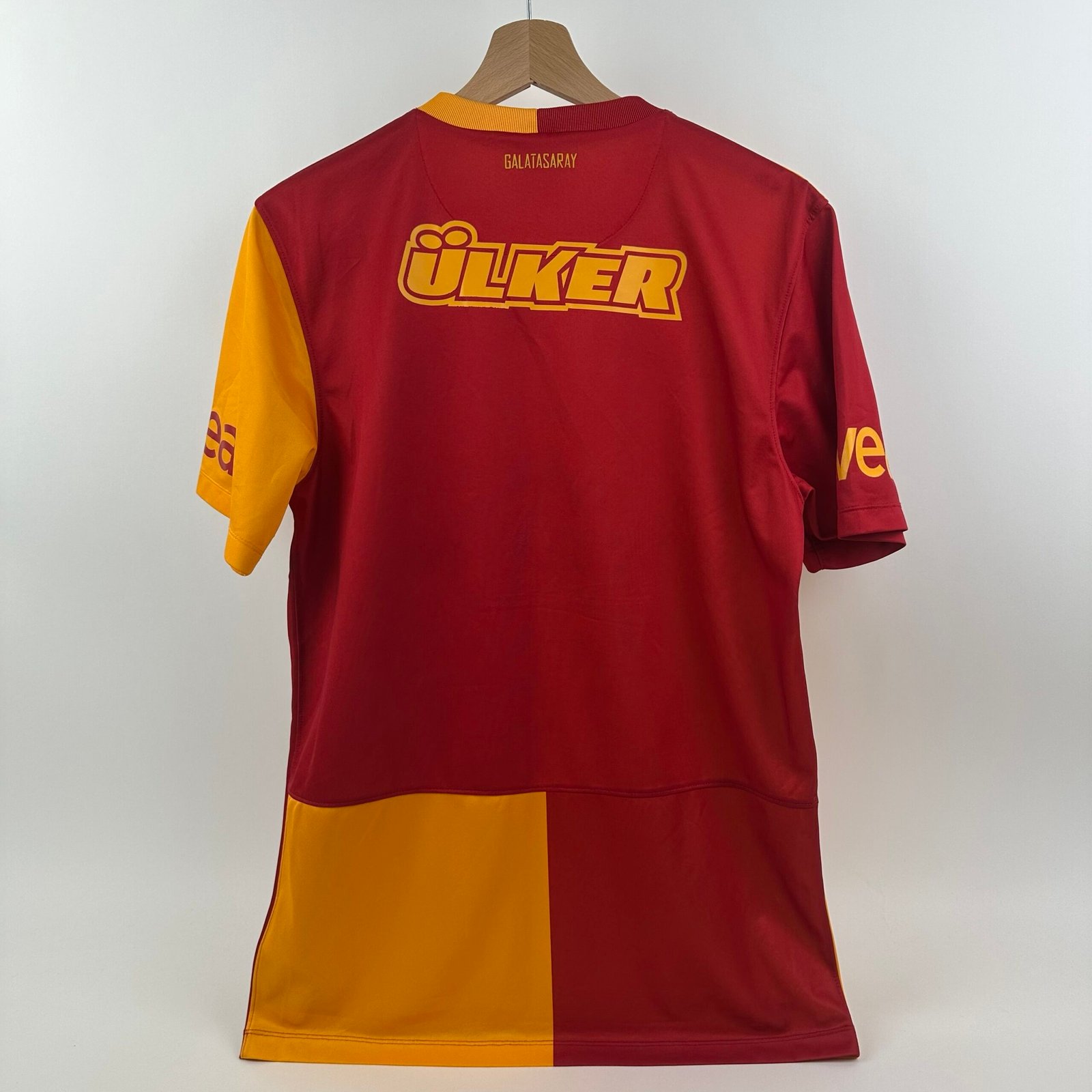 Galatasaray 2013-14 Home (S)