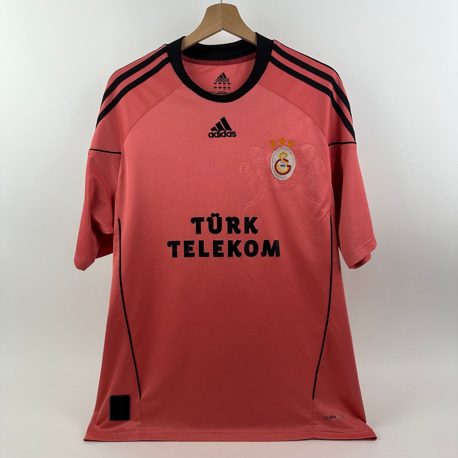 Galatasaray 2010-11 Third (L)
