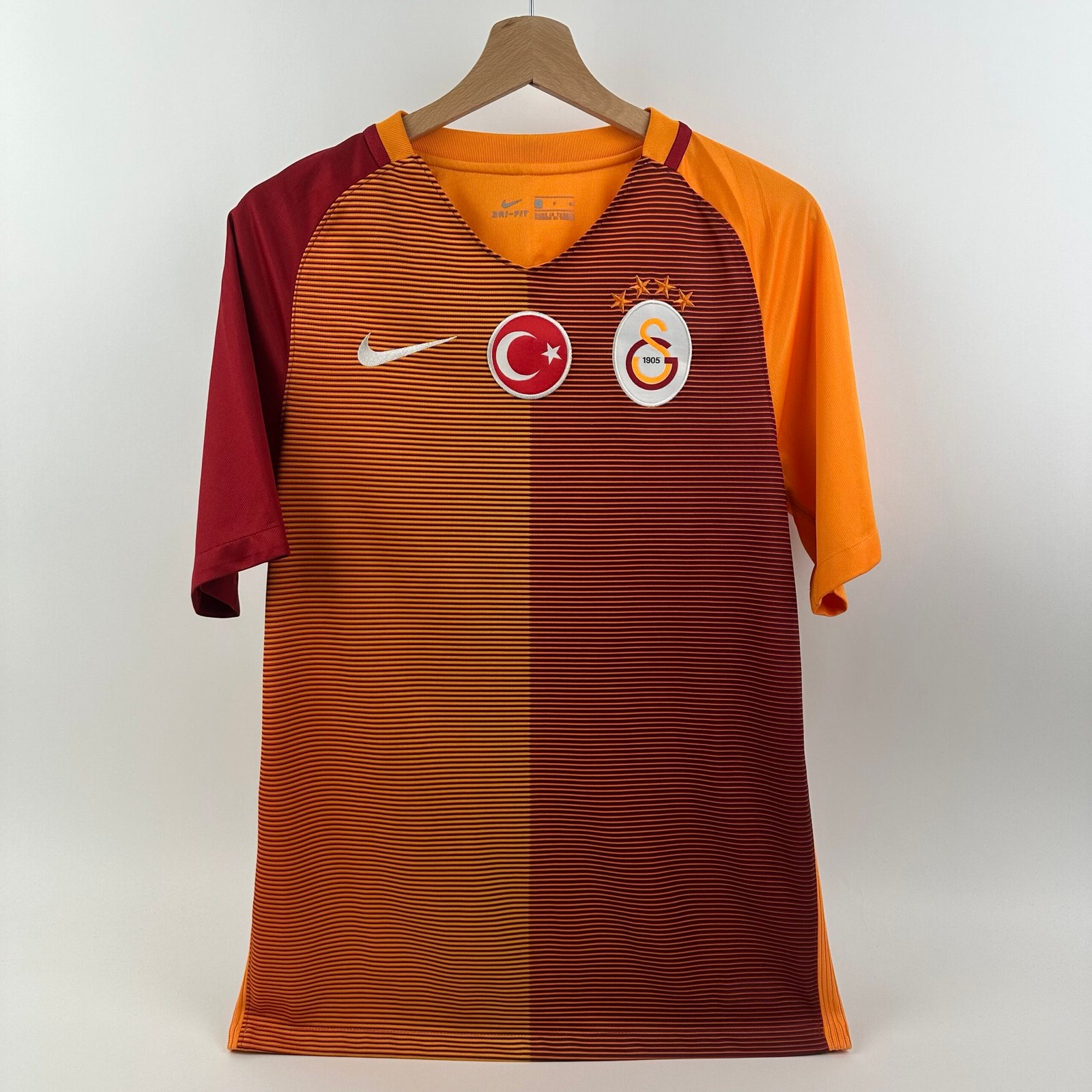 Galatasaray 2016-17 Home (S)