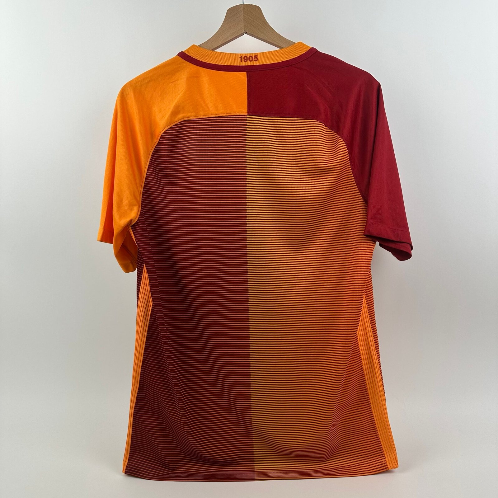 Galatasaray 2016-17 Home (S)