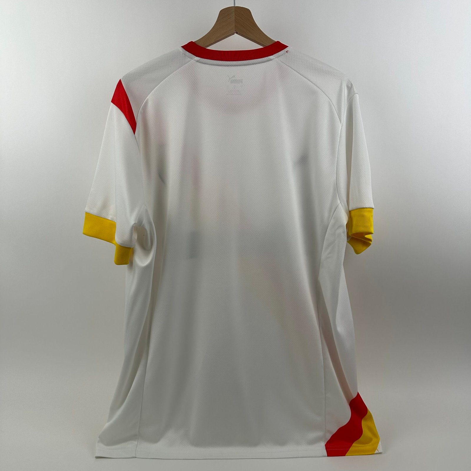 Lens 2022-23 Third (L)