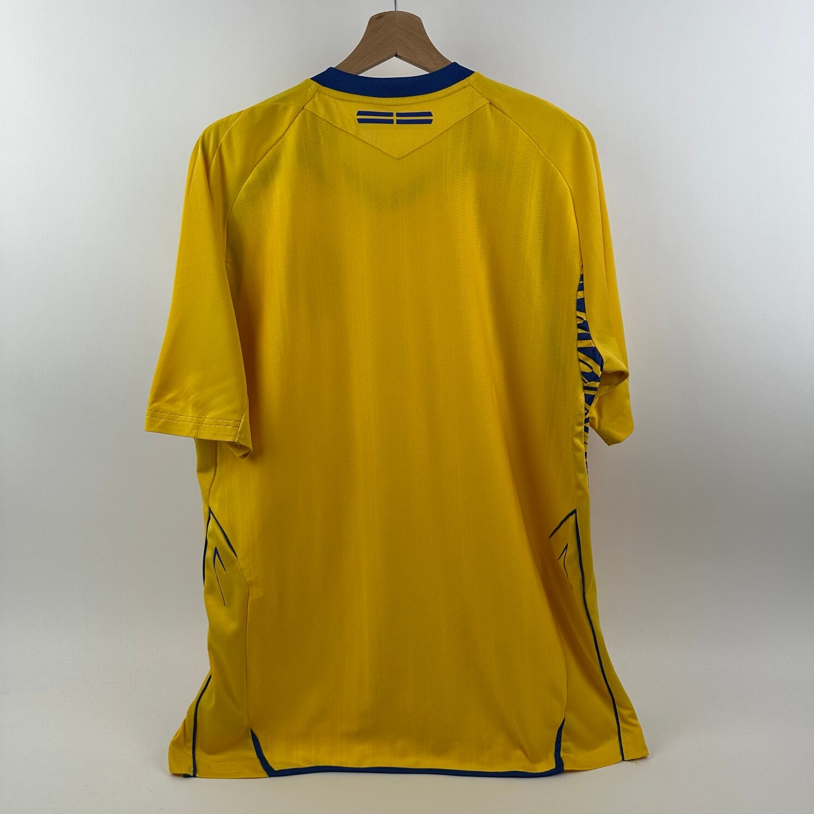 İsveç 2008 Home (L)