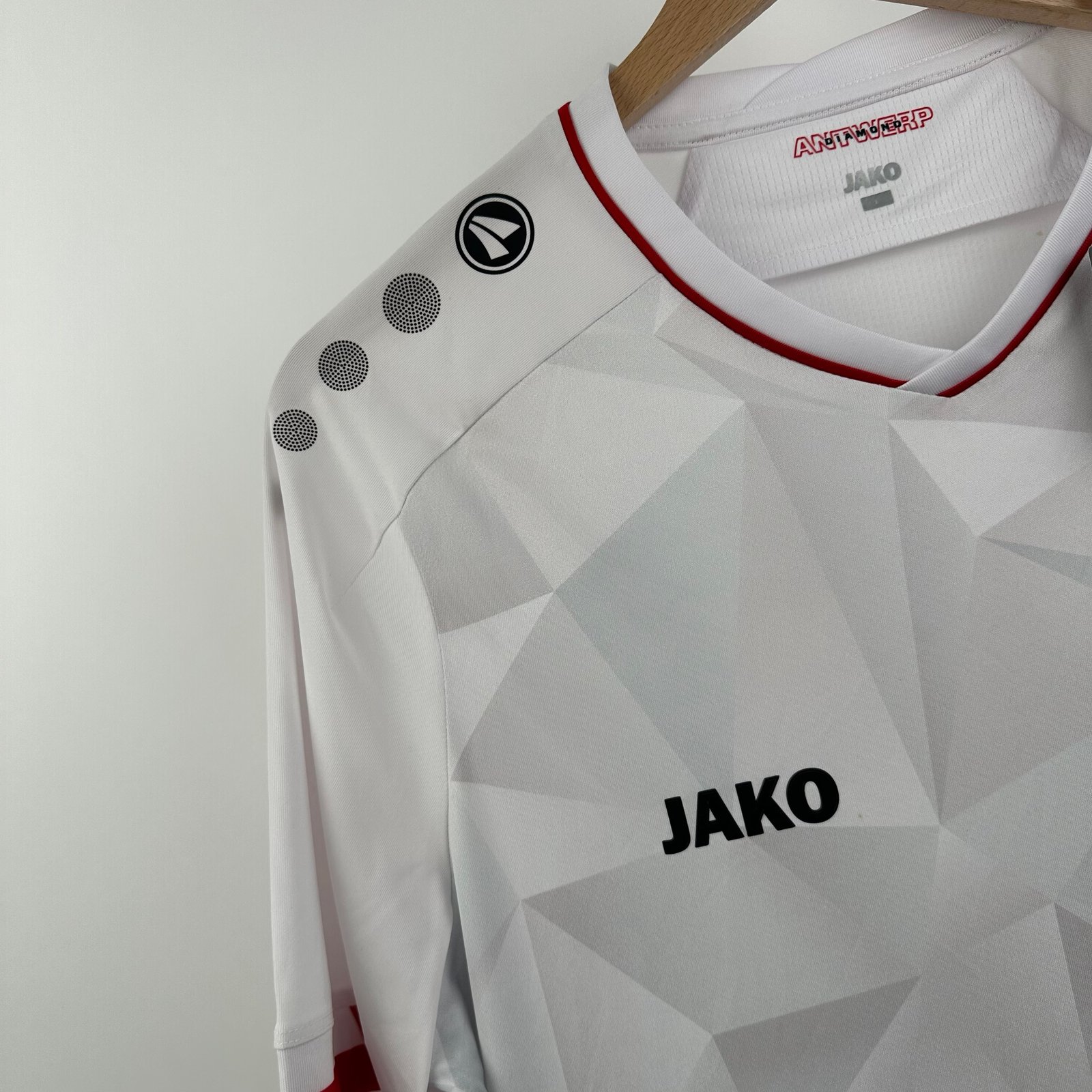 Antwerp 2021-22 Away (L)