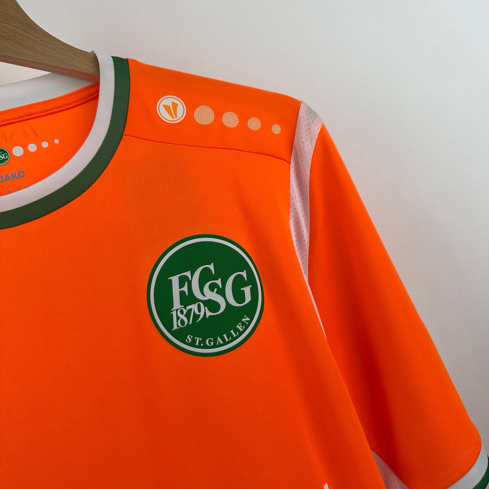St. Gallen 2017-18 GK Away (L)