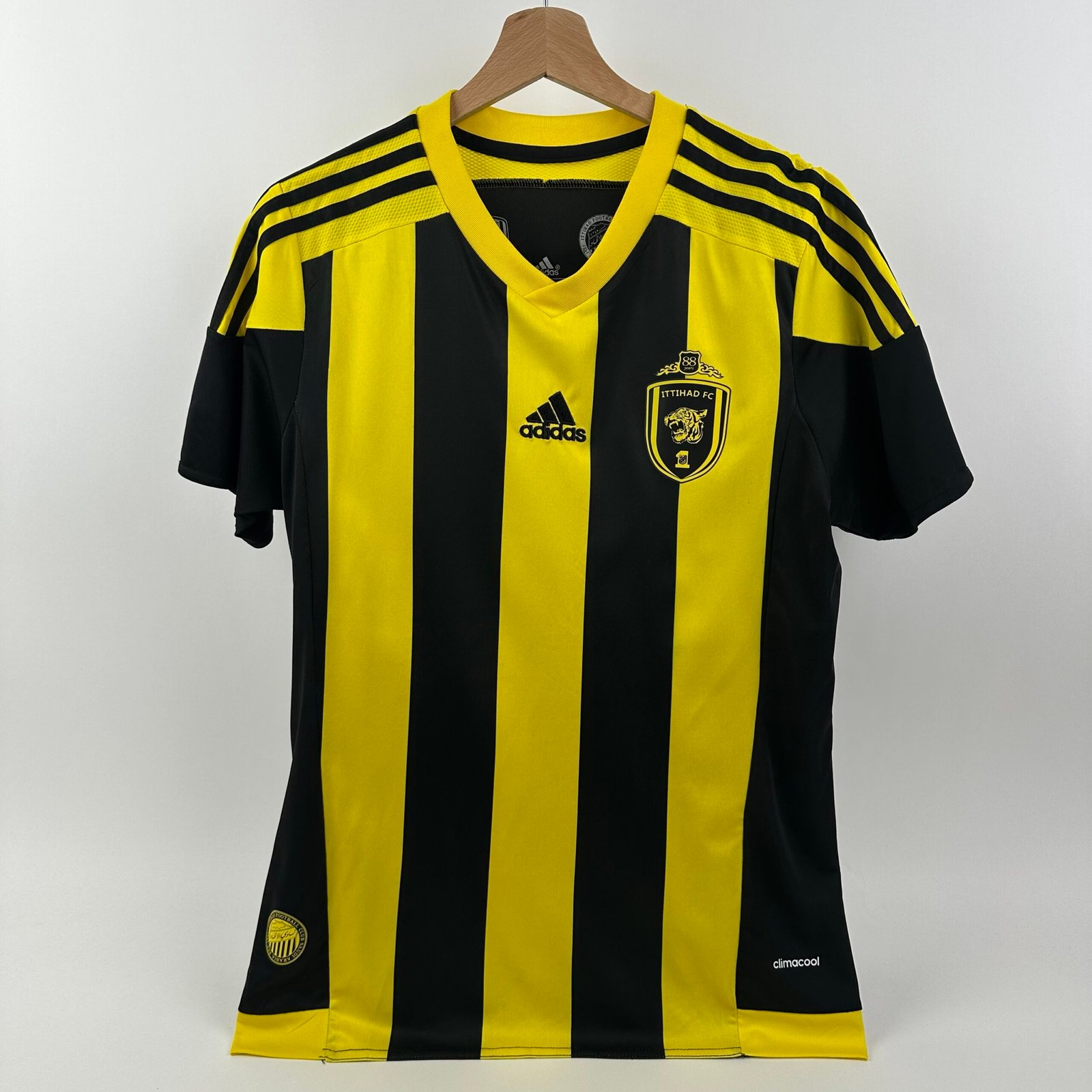 Al-Ittihad 2015-16 Home (S)