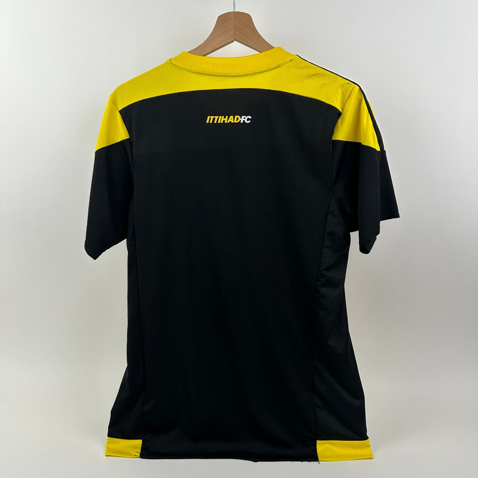 Al-Ittihad 2015-16 Home (S)