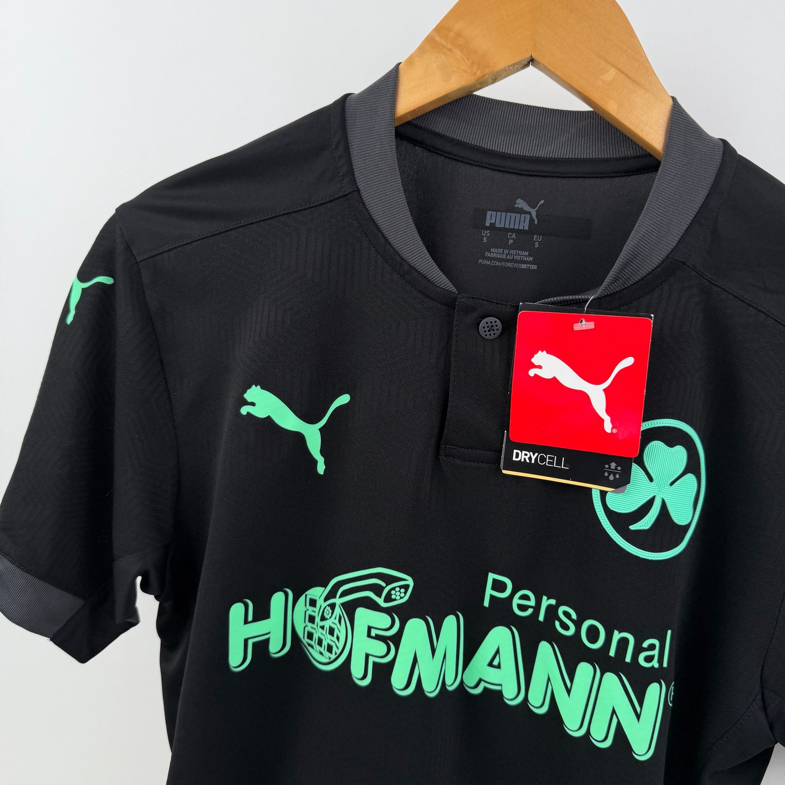 Greuther Fürth 2020-21Third (S)