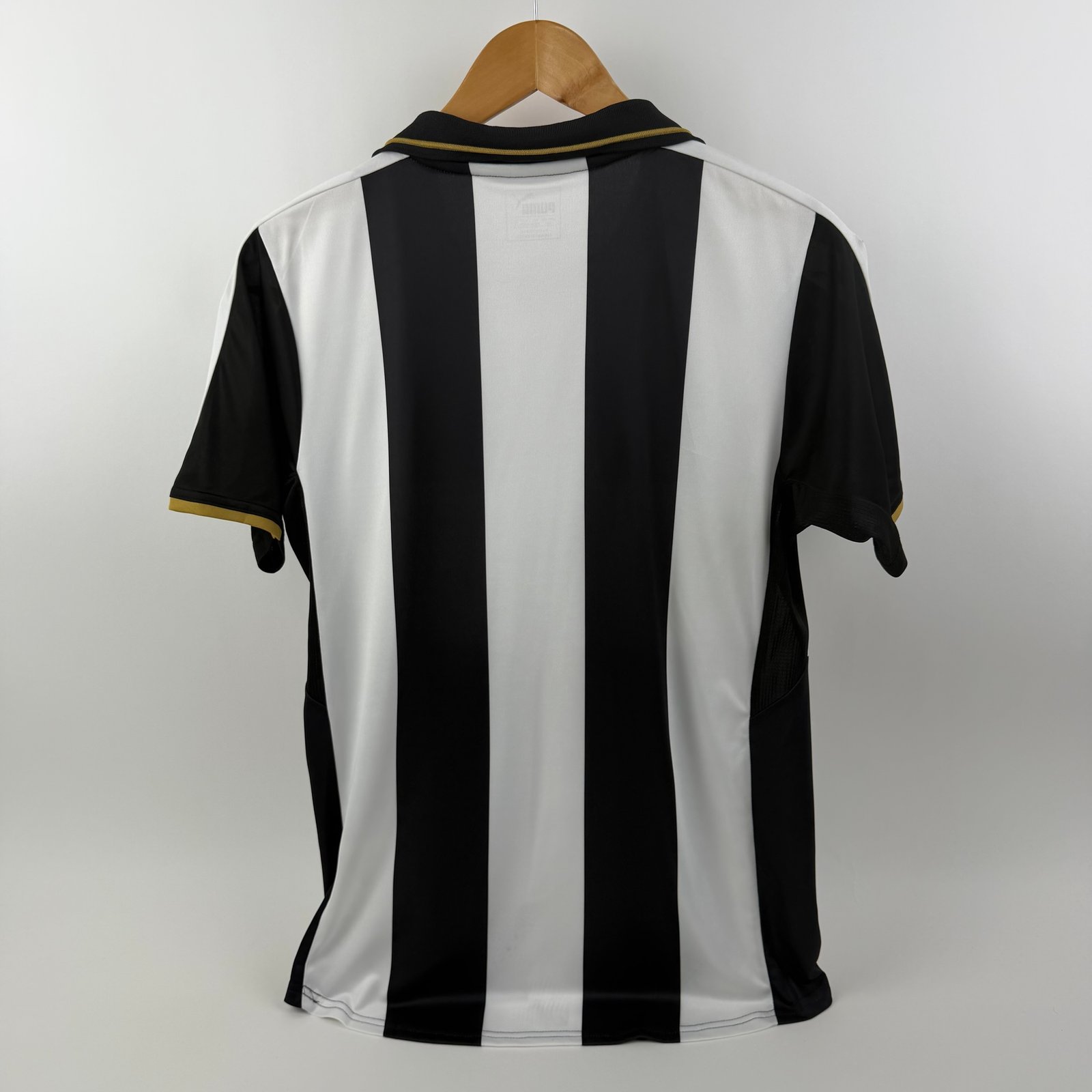 Newcastle United 2016-17 Home (S)