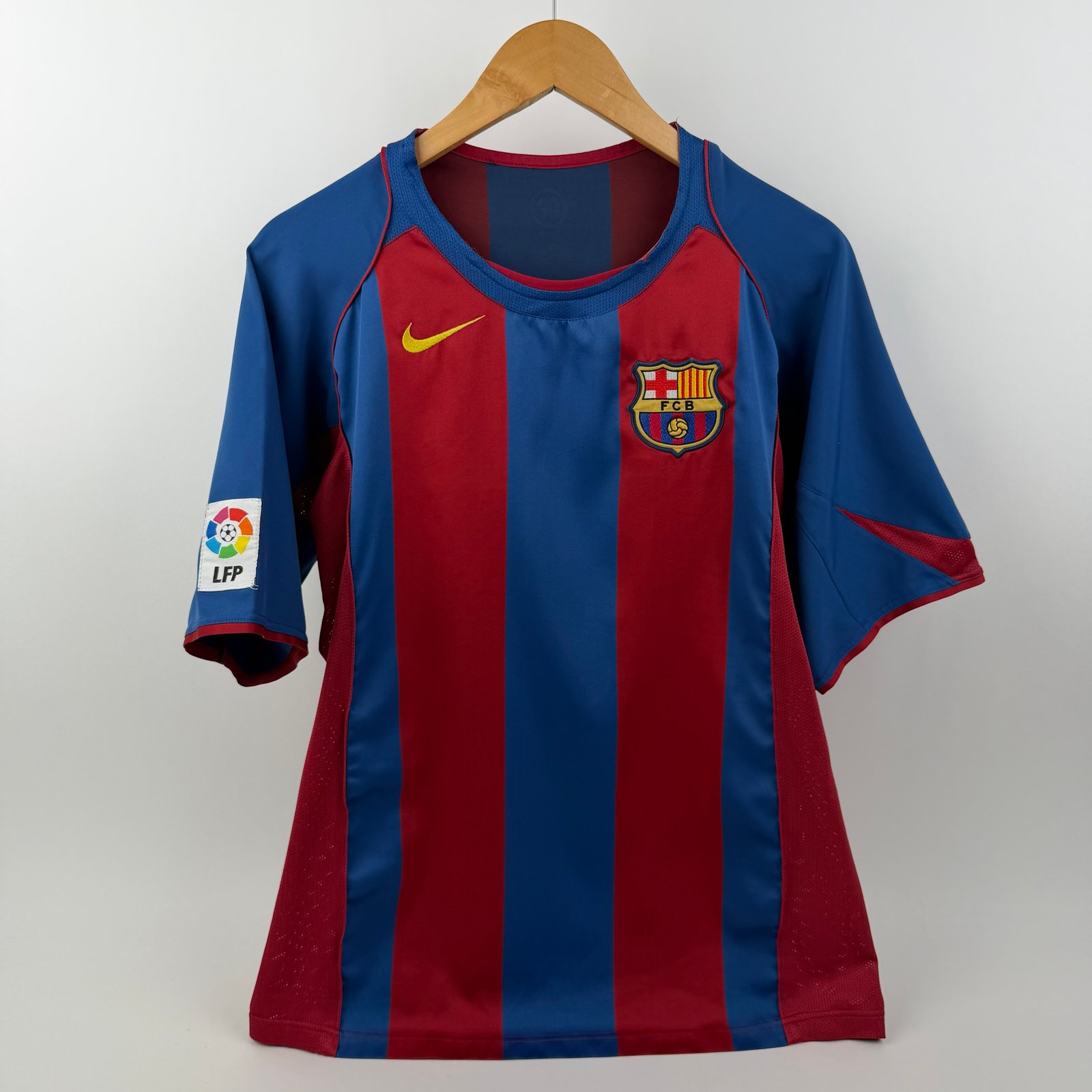 Barcelona 2004-05 Home (M)
