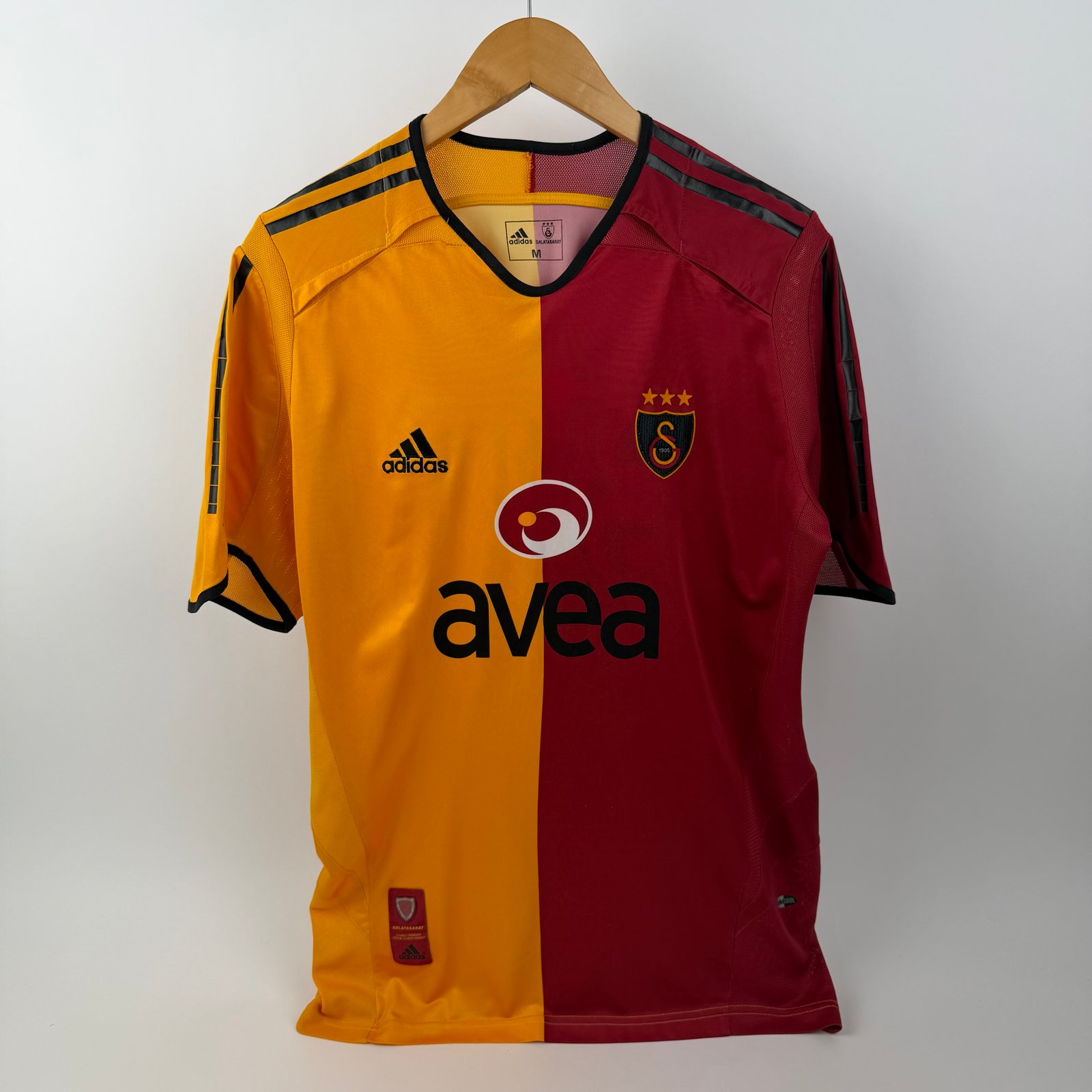 Galatasaray 2005-06 Home (M)