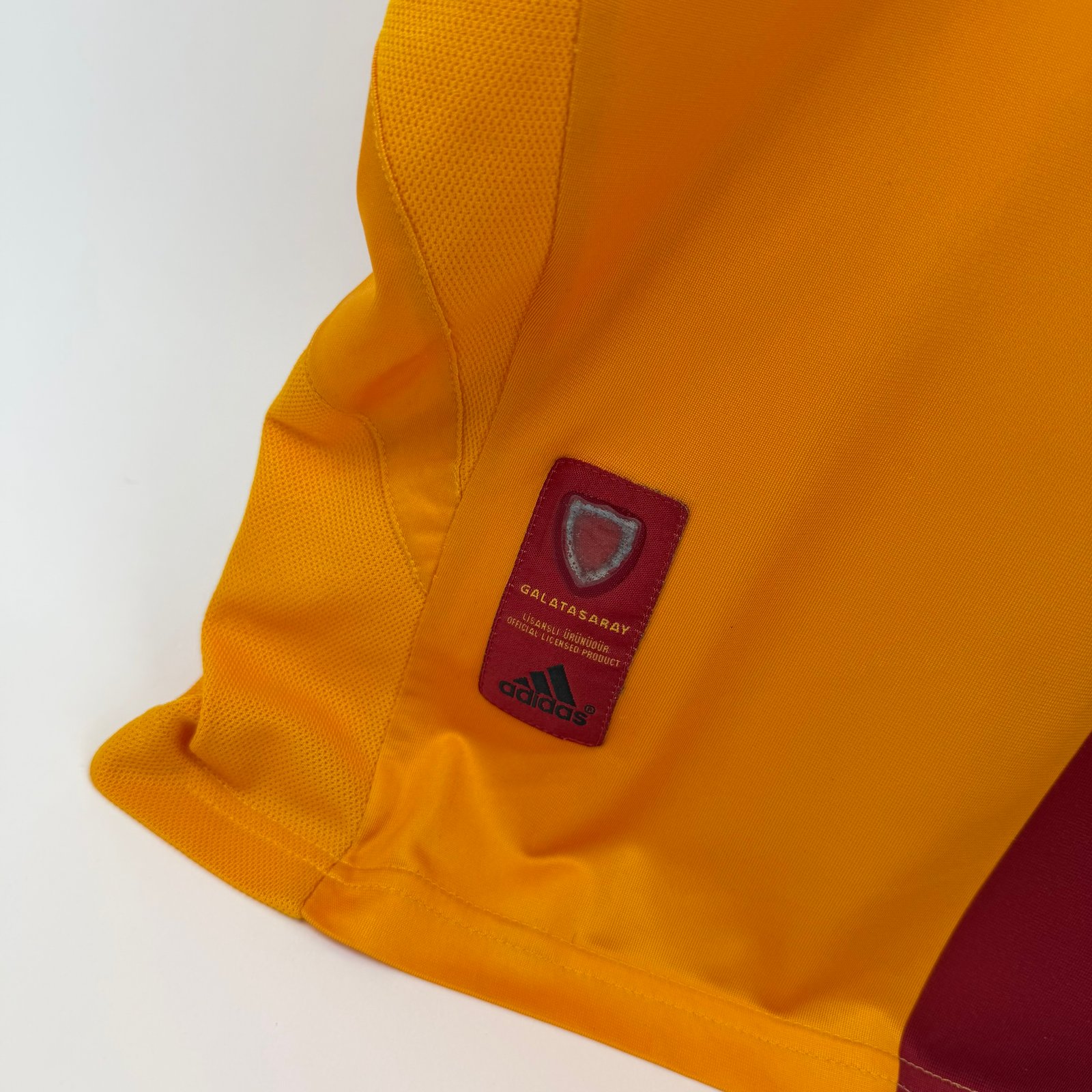Galatasaray 2005-06 Home (M)