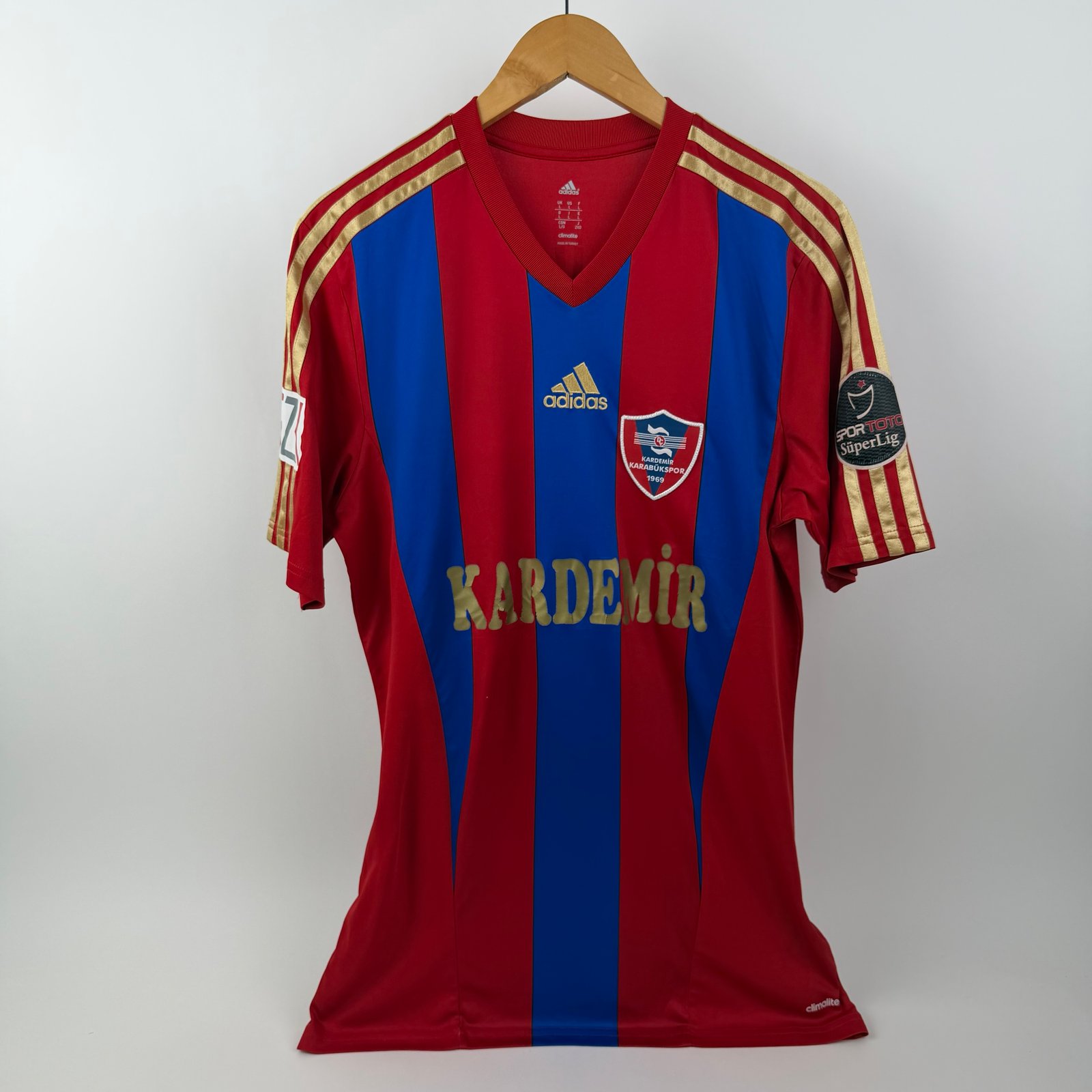 #18 Aykut Kardemir Karabük 2014-15 Home (L)