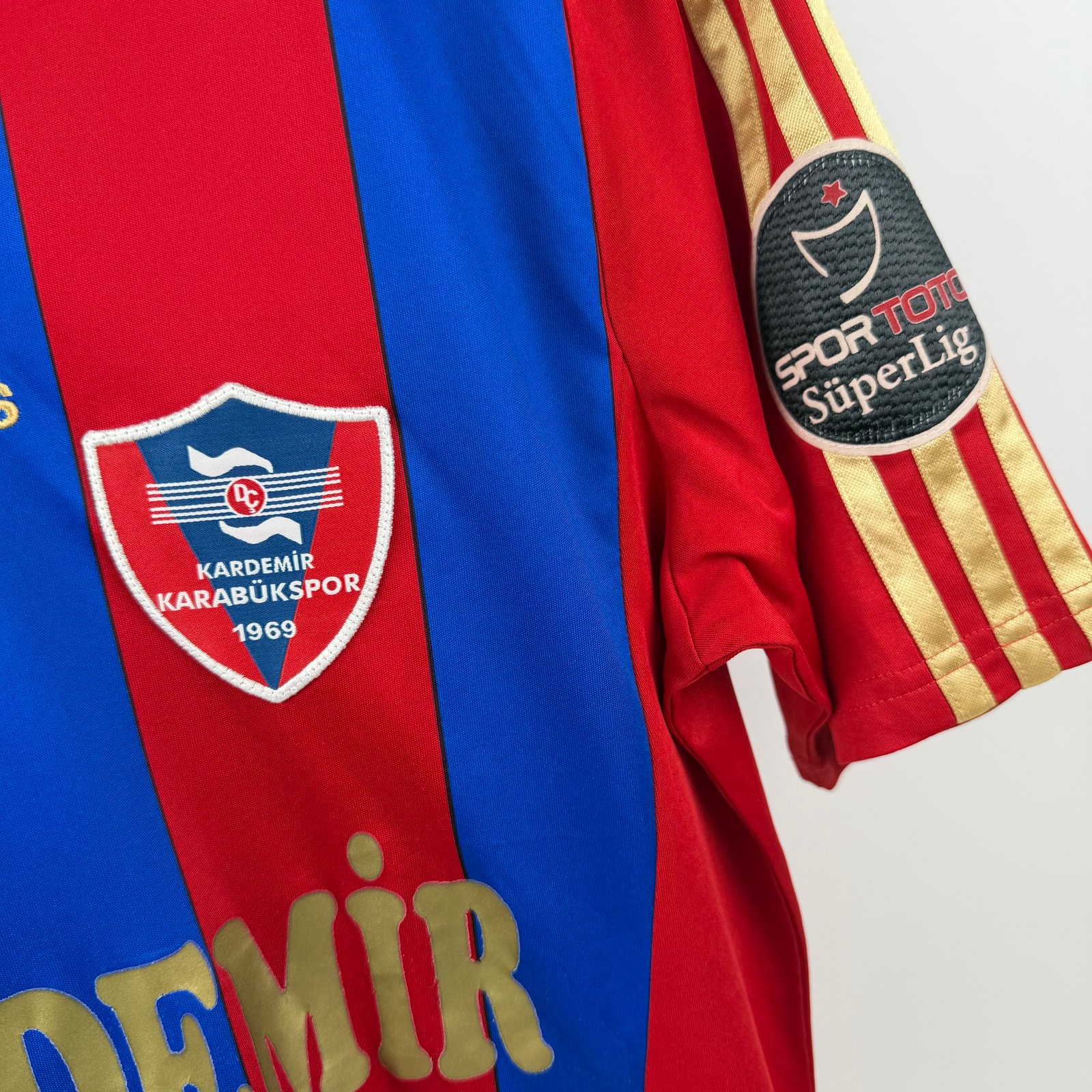 #18 Aykut Kardemir Karabük 2014-15 Home (L)
