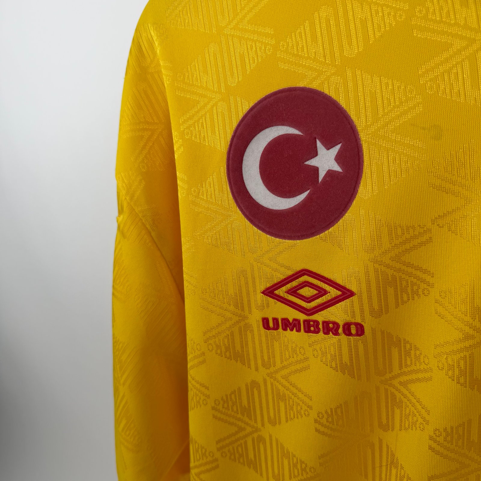 Galatasaray 1993-94 Away (L)