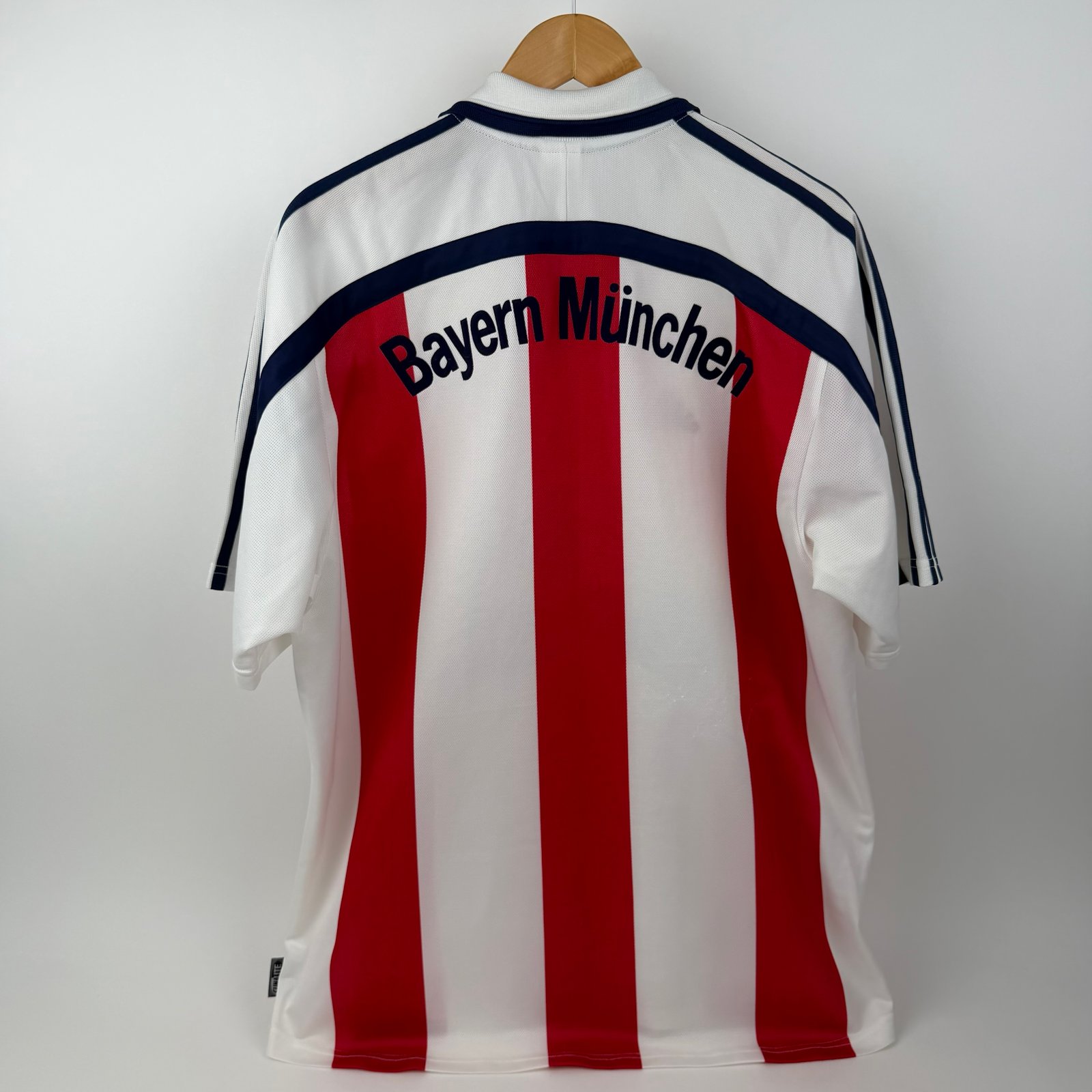 Bayern München 2001-02 Away (L)